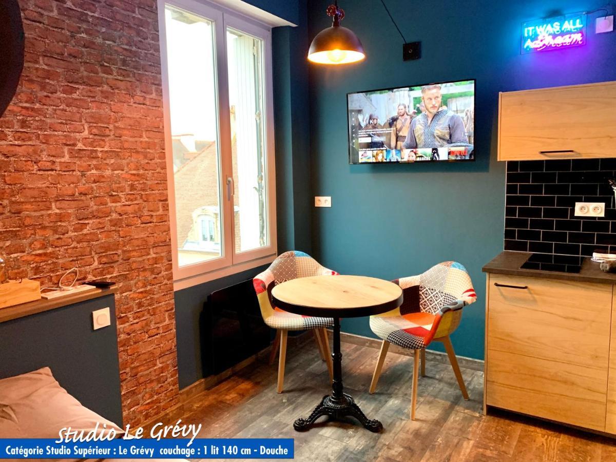 Nos Studios Au Centre Ville A Dole Kültér fotó