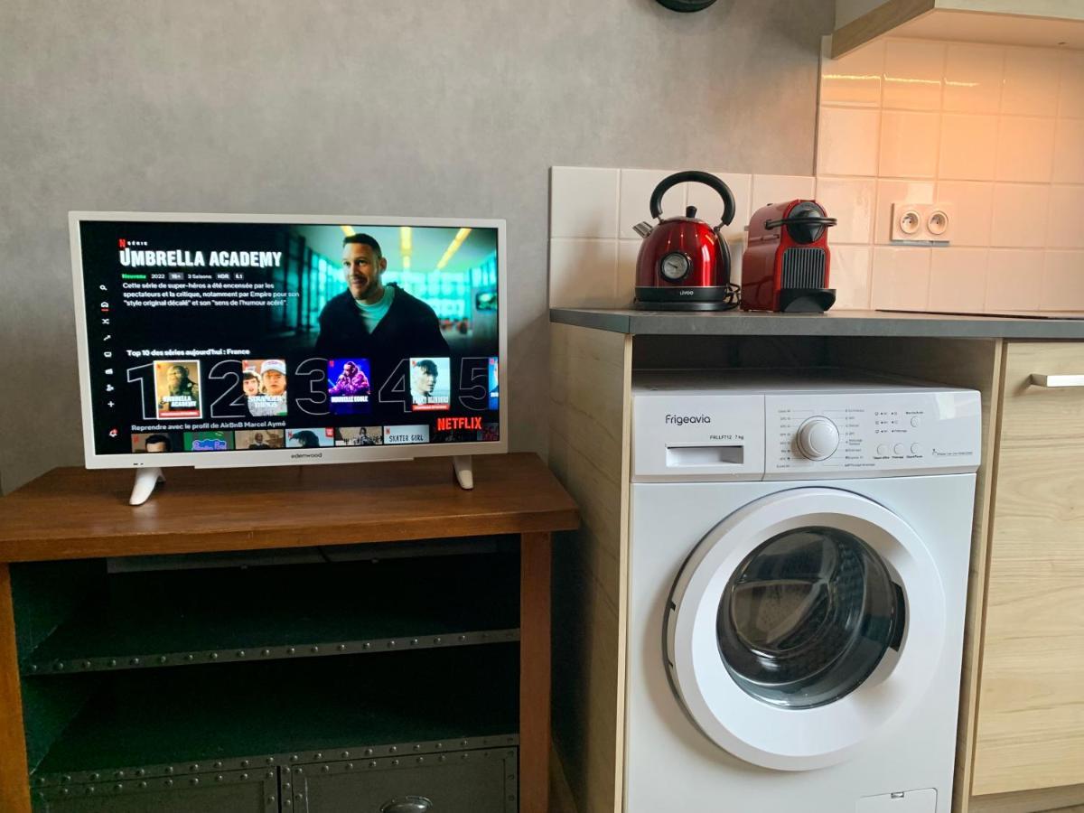 Nos Studios Au Centre Ville A Dole Kültér fotó